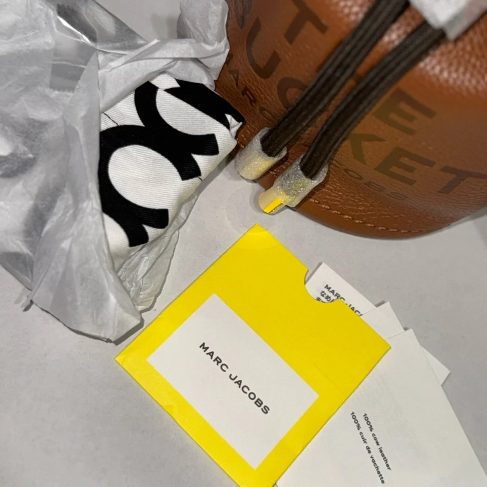 Marc Jacobs “Argan Oil” Bucket Bag - Picture 7 of 13